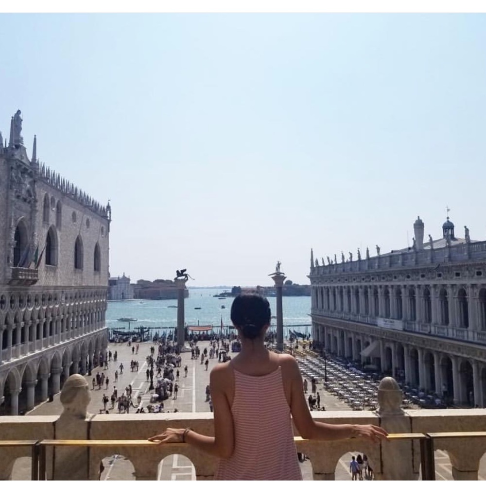 Meet your Posher, Esmeralda